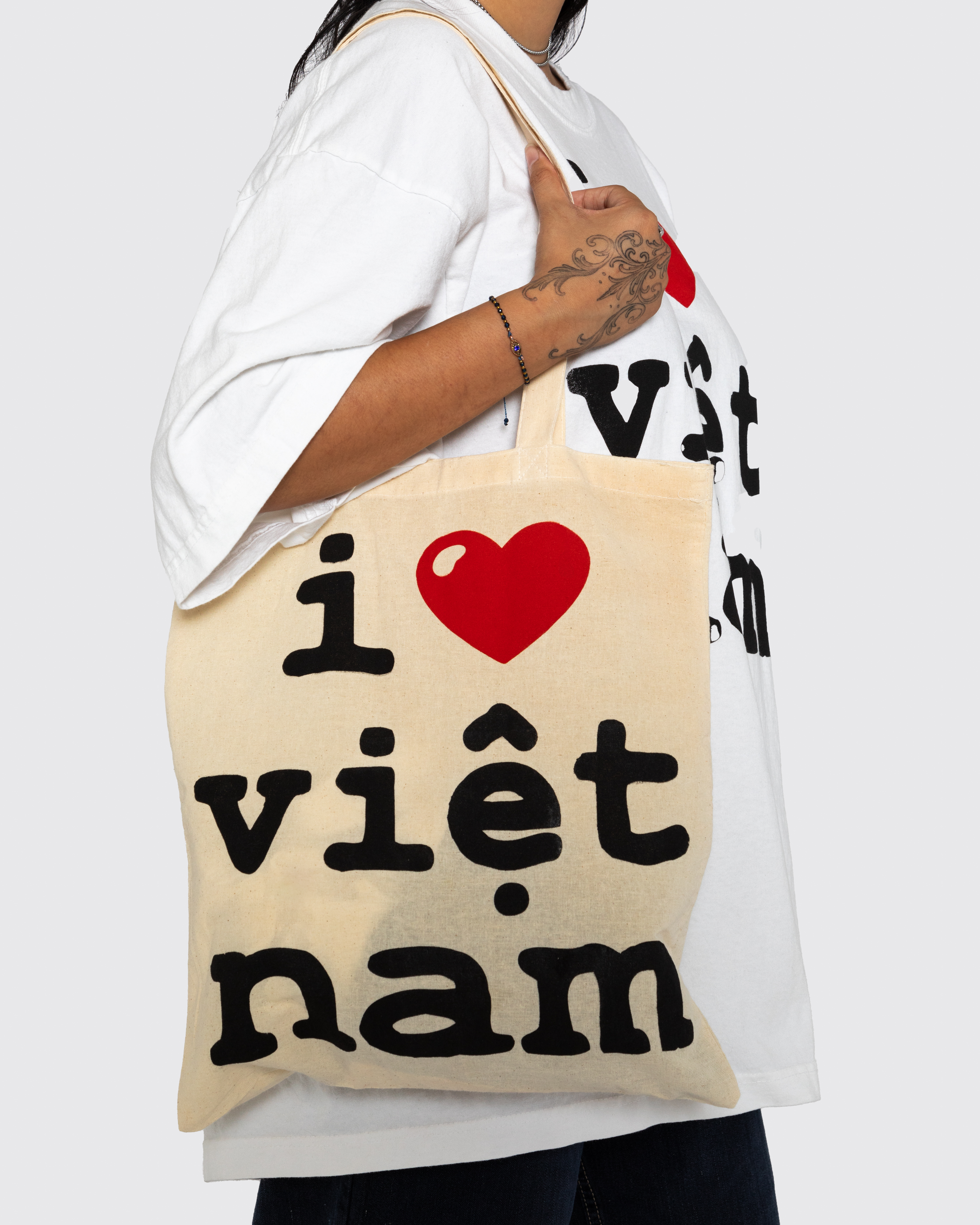 A01 i heart vietnam (I Love Vietnam) Cropped Boxy Tee